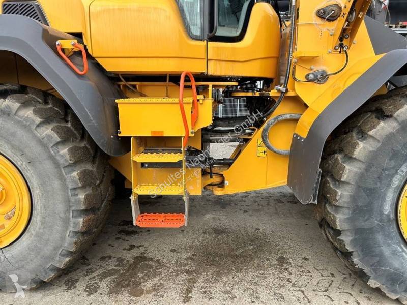 Volvo  loader