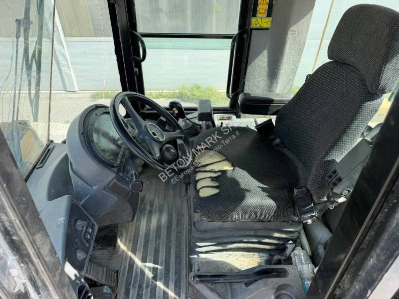 Навантажувач Caterpillar 938 G