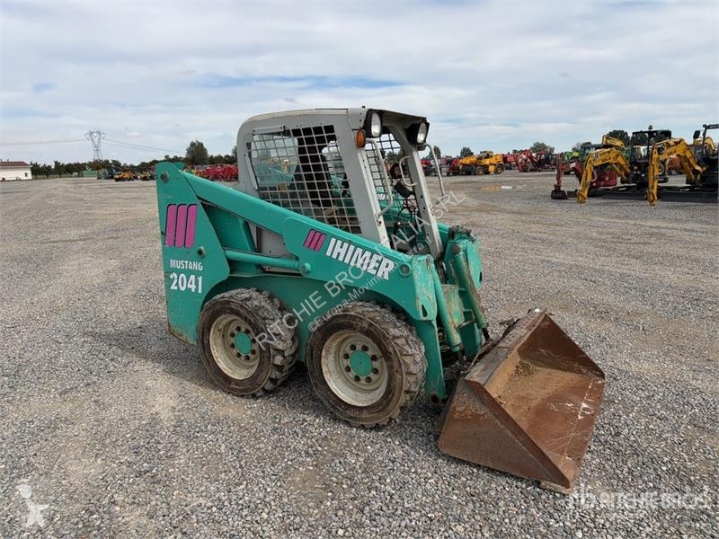 Chargeuse IHI 2041 Skid Steer Loader