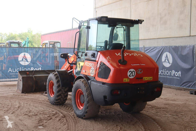 Pala cargadora Kubota R090