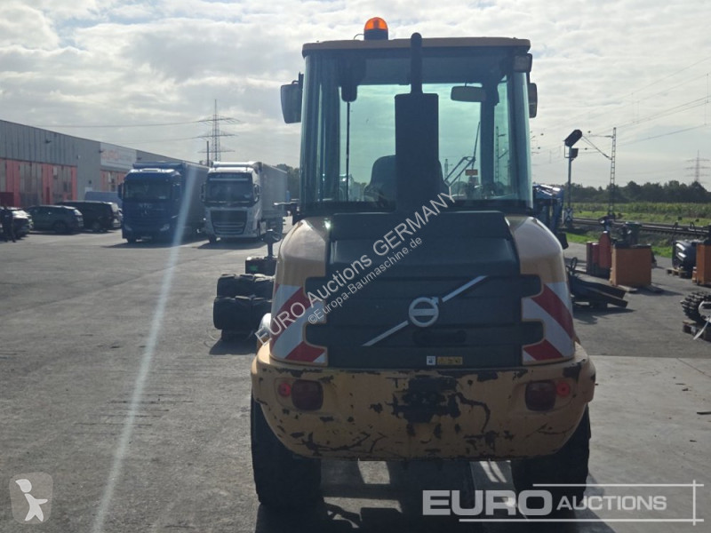 Pala cargadora Volvo L28F