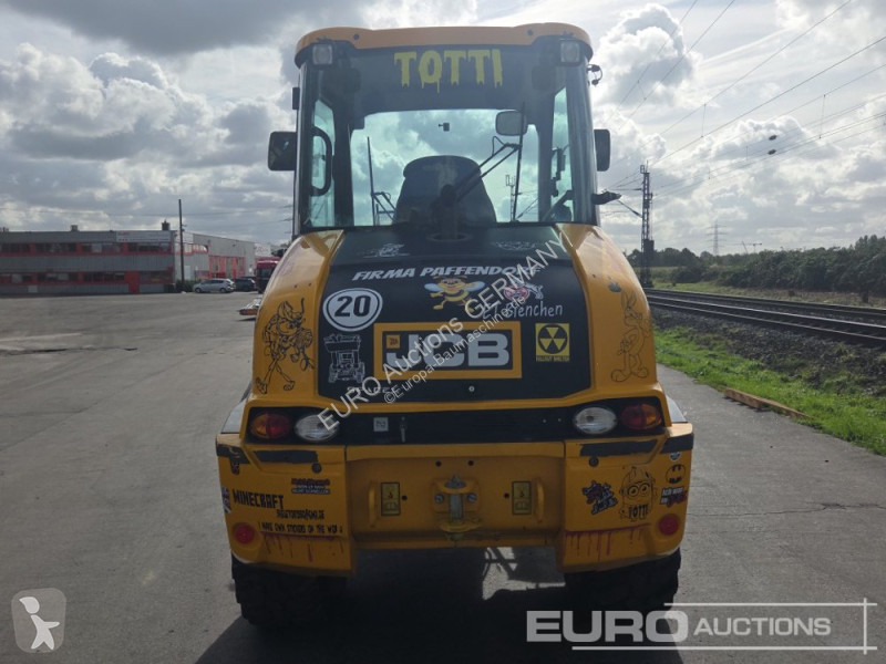 Lastare JCB 409