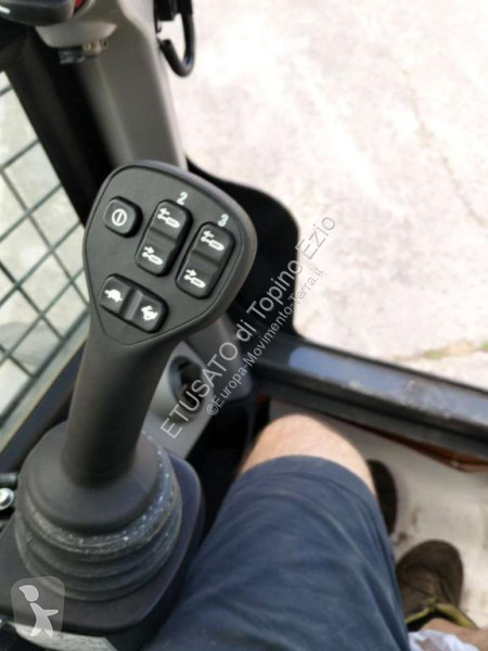 Chargeuse Case TVB 370