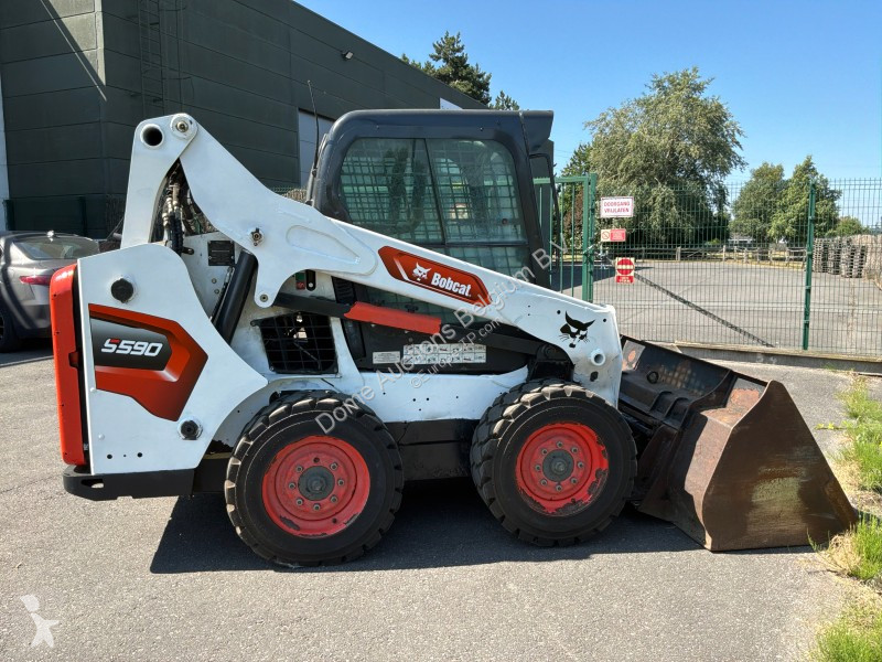 Pá carregadora Bobcat S590