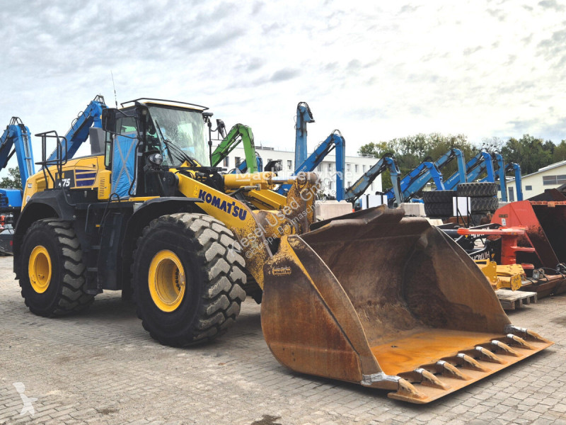 Lastare Komatsu WA475-10