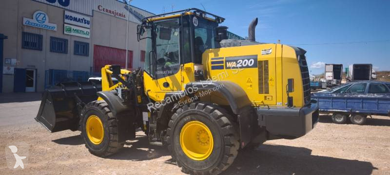 Pá carregadora Komatsu WA200-8