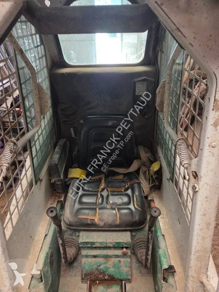 Pá carregadora Bobcat 2000