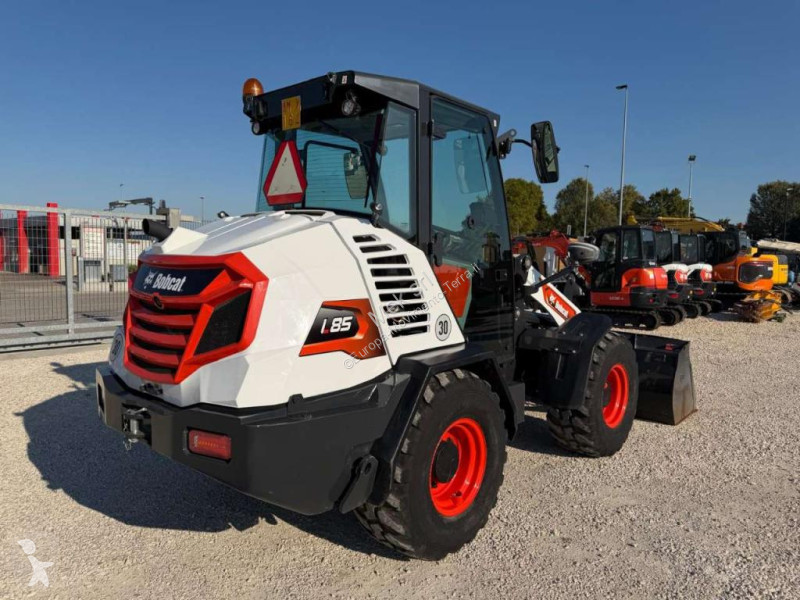 Фронтальный погрузчик Bobcat L85