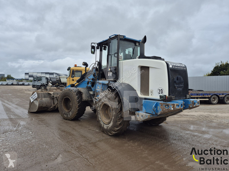 Фронтальный погрузчик Caterpillar