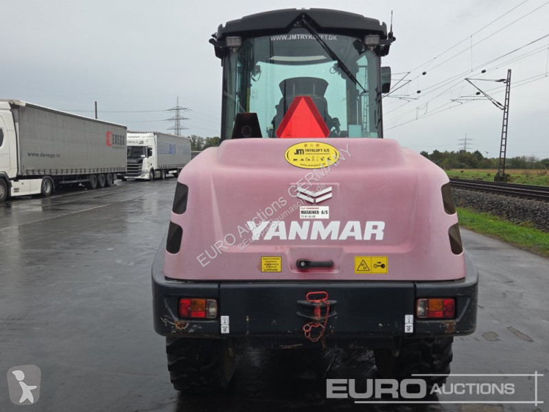 Nakladač Yanmar V100