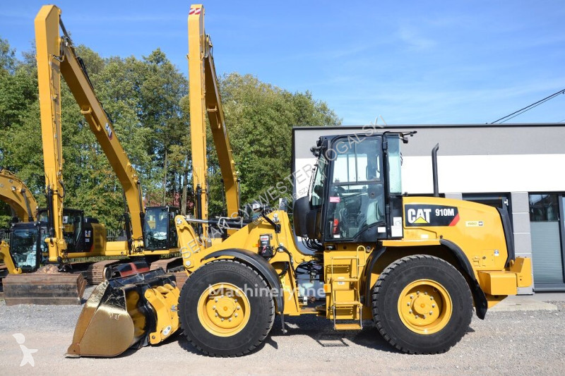 Chargeuse Caterpillar 910 M