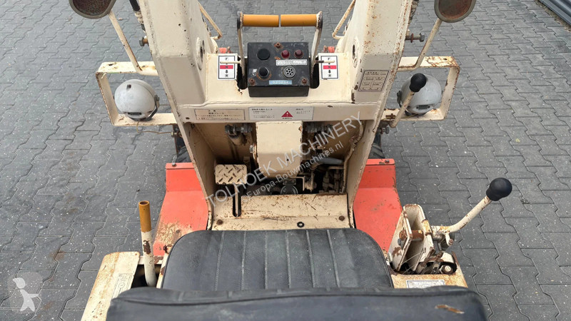 مُحمّلة Komatsu mini loader