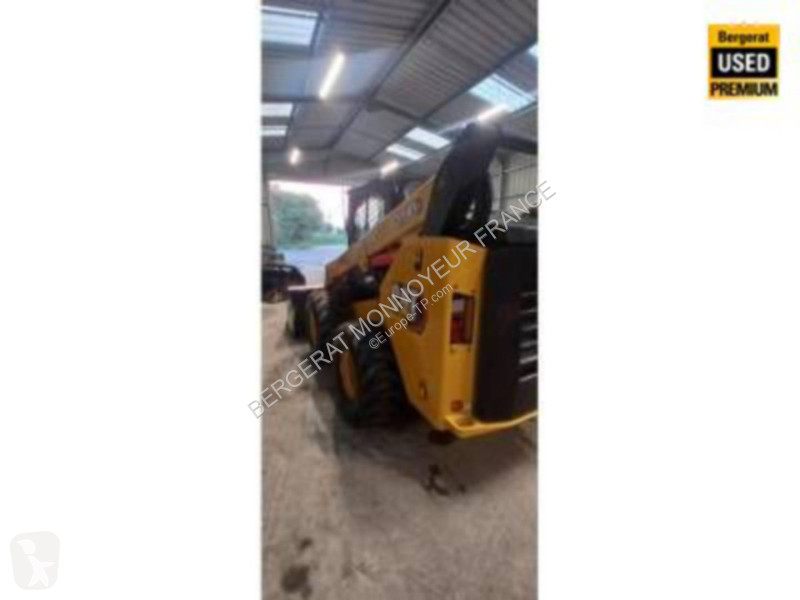 مُحمّلة Caterpillar 272D3 XE