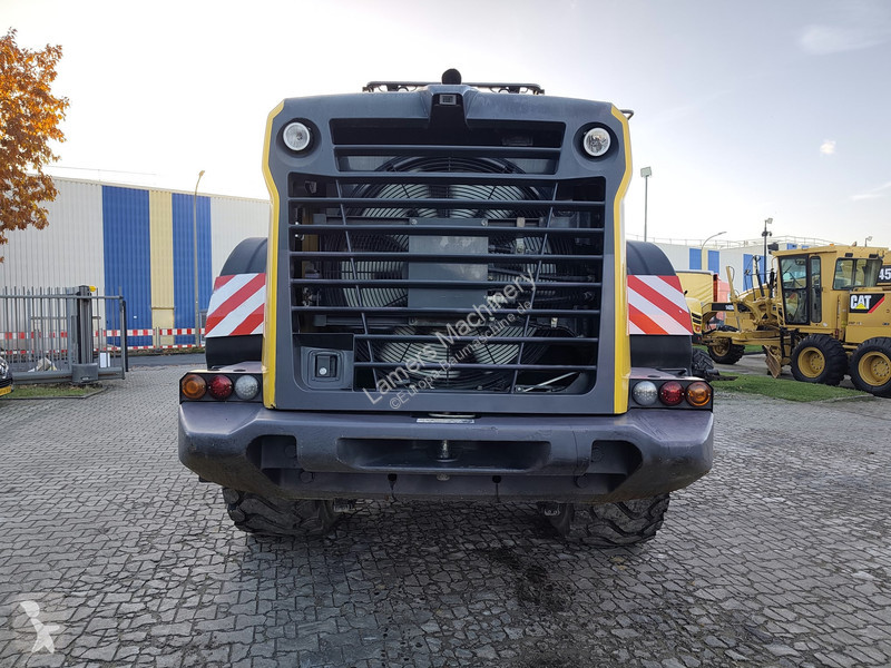 Pá carregadora Komatsu 4708