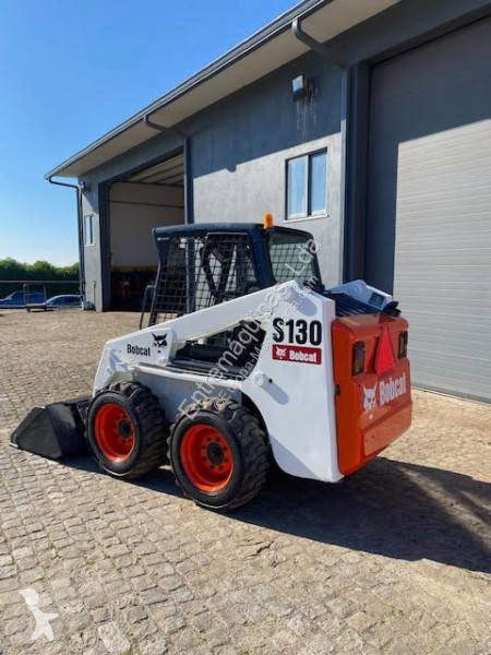 Shovel Bobcat