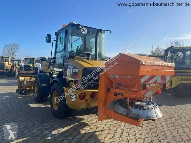 Shovel Caterpillar 907M