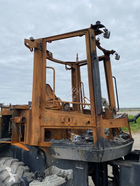 مُحمّلة Yanmar V 100 / Certificat CE endommagée