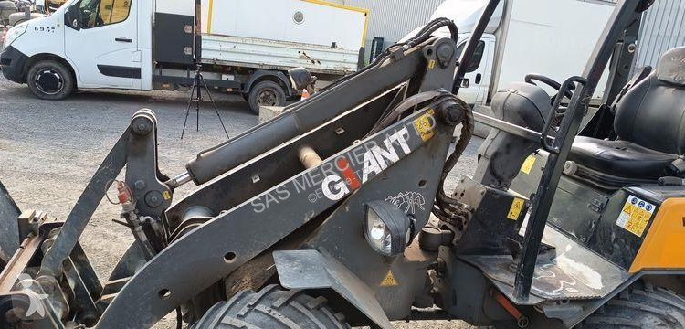 مُحمّلة Giant