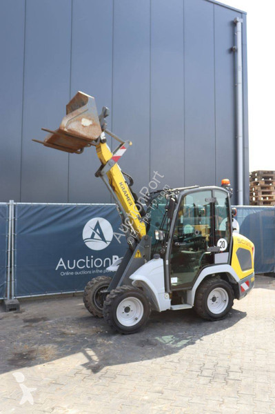 Shovel Yanmar 358