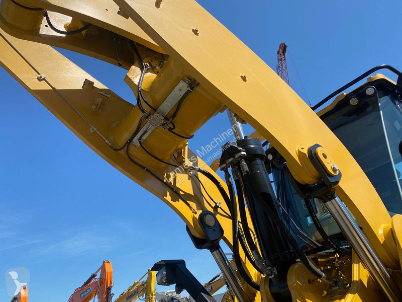 مُحمّلة Caterpillar 962 M .
