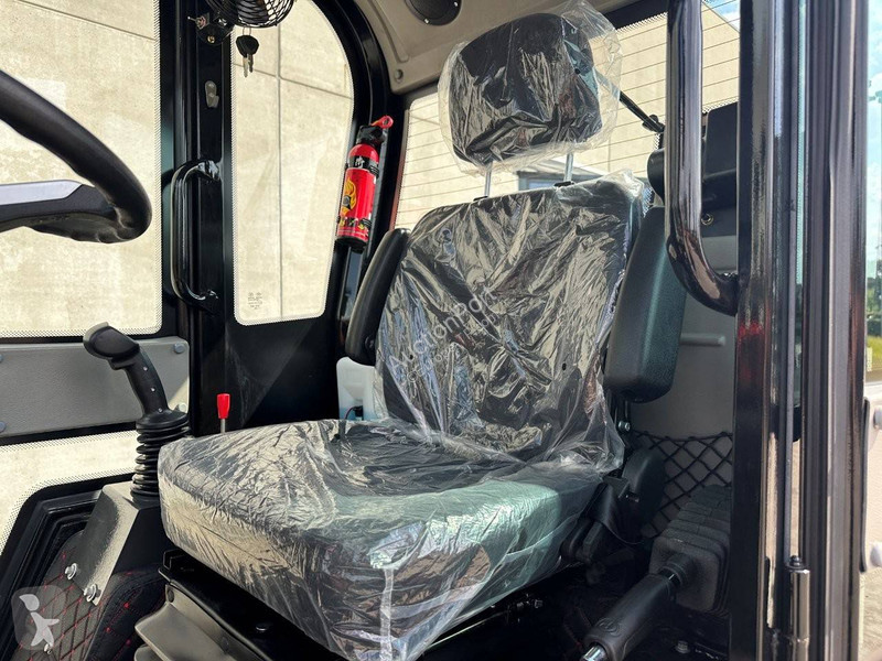 MINI 780T loader