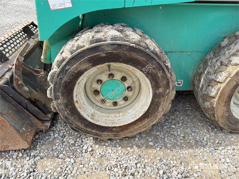 Chargeuse IHI 2041 Skid Steer Loader