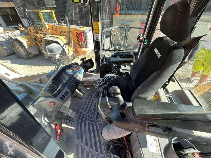 Incarcator Komatsu  WA600-8E0