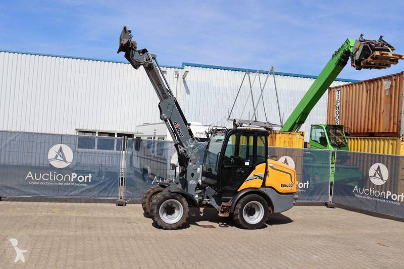 Фронтальный погрузчик Giant G5000DC Tele