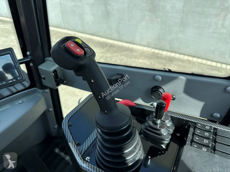 Chargeuse  WL825