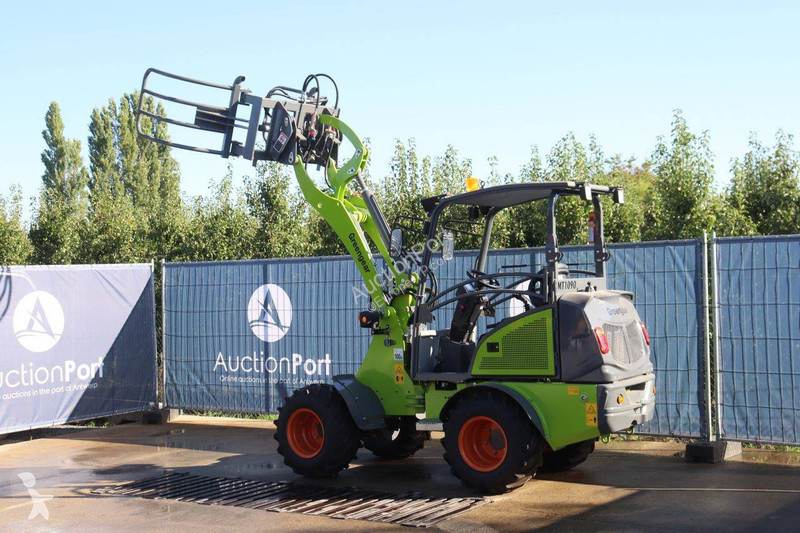 Chargeuse  MT1090