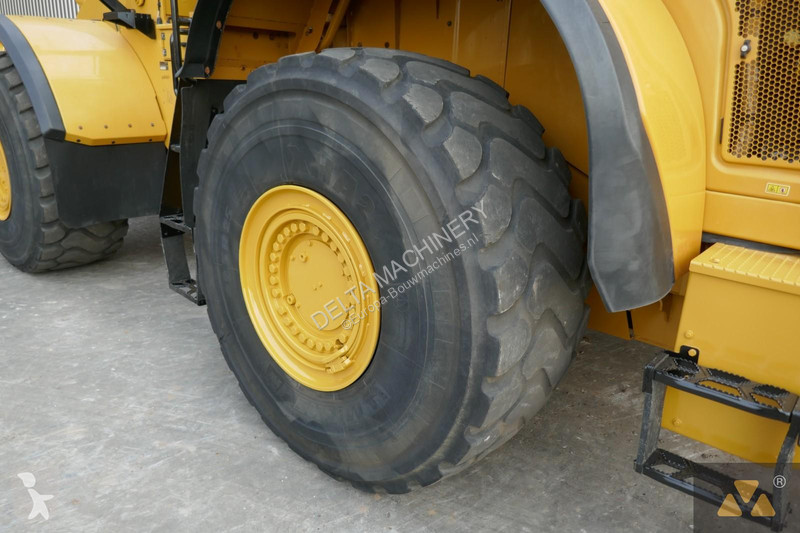 Nakladač Caterpillar 980M