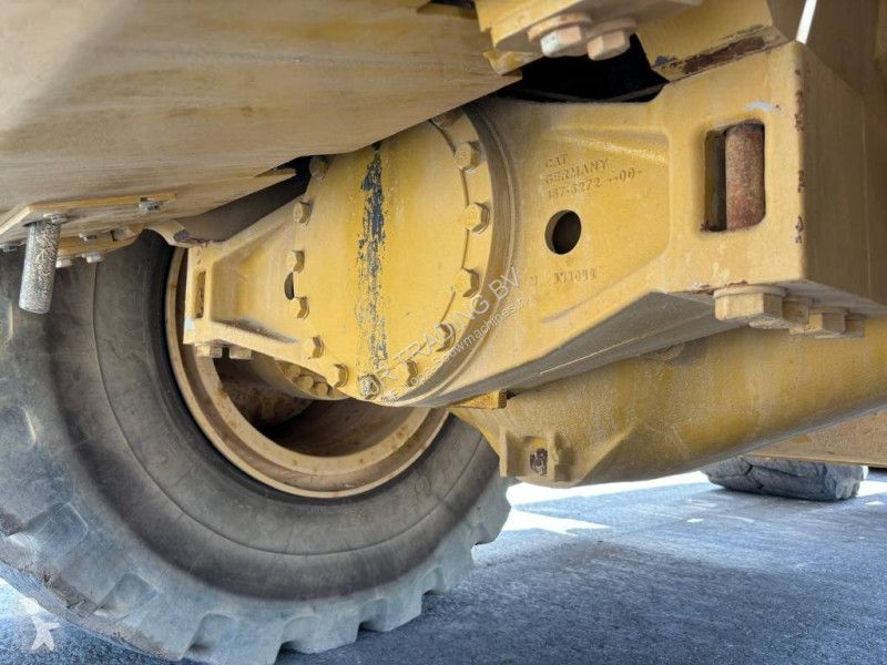 Nakladač Caterpillar 988 K (CE + EPA)