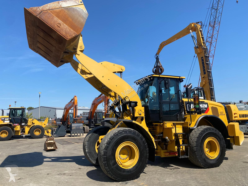 مُحمّلة Caterpillar 962 M .