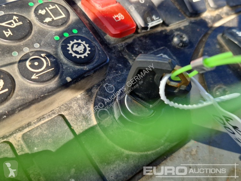 Chargeuse Caterpillar 908M