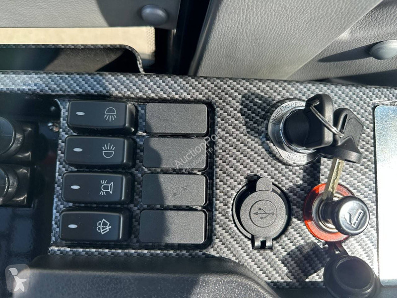 Chargeuse  WL825
