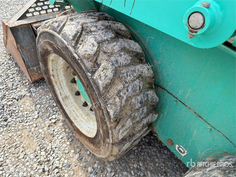 Chargeuse IHI 2041 Skid Steer Loader