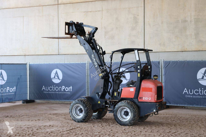 Chargeuse Kubota RT210-2
