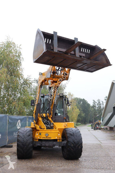 Chargeuse Ahlmann AZ150e