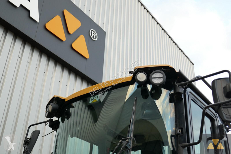 Pala Caterpillar M