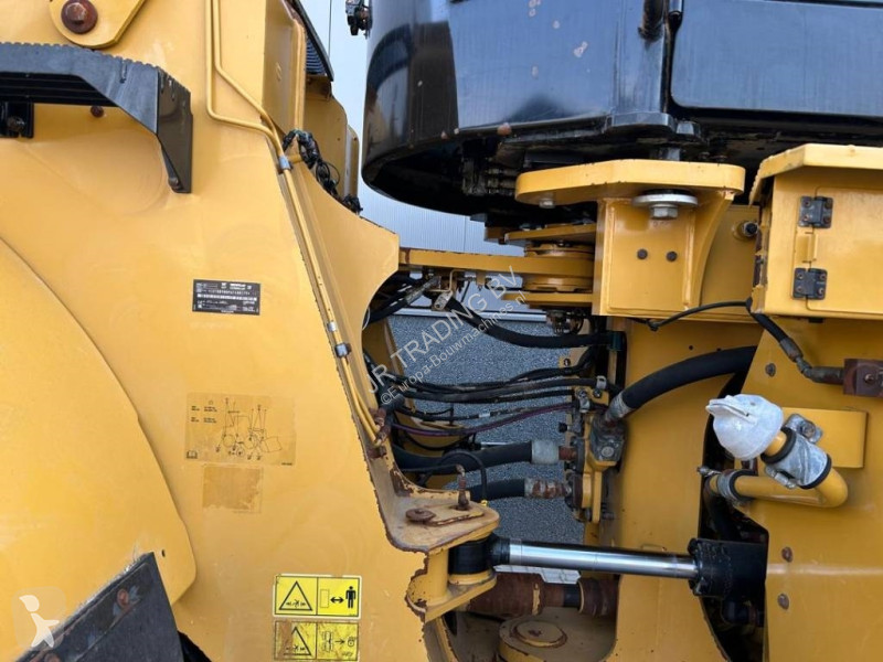 Shovel Caterpillar 980