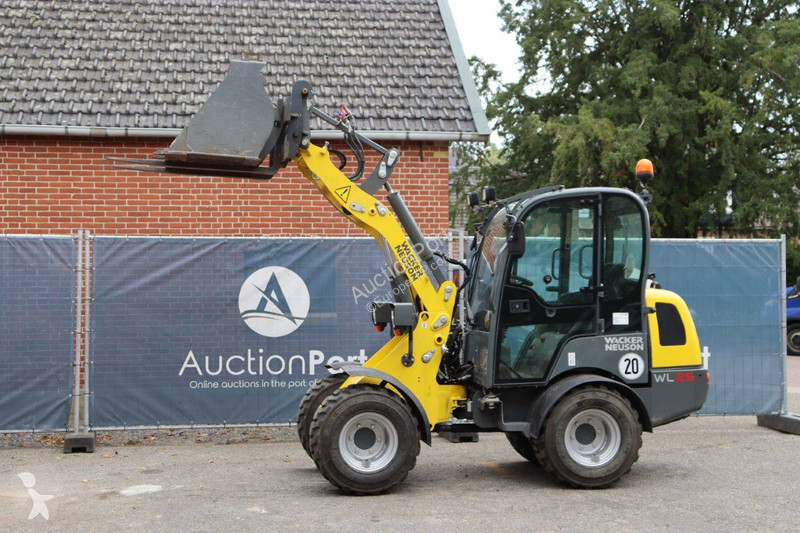 Pala cargadora Neuson WL25