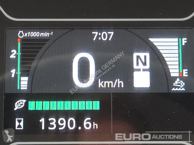 Nakladač Hitachi 7