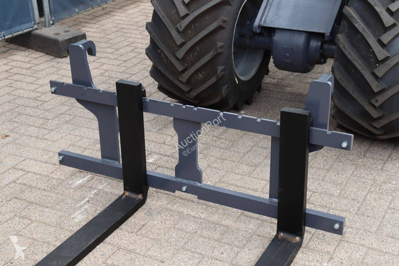 Eurotrac -CIF loader