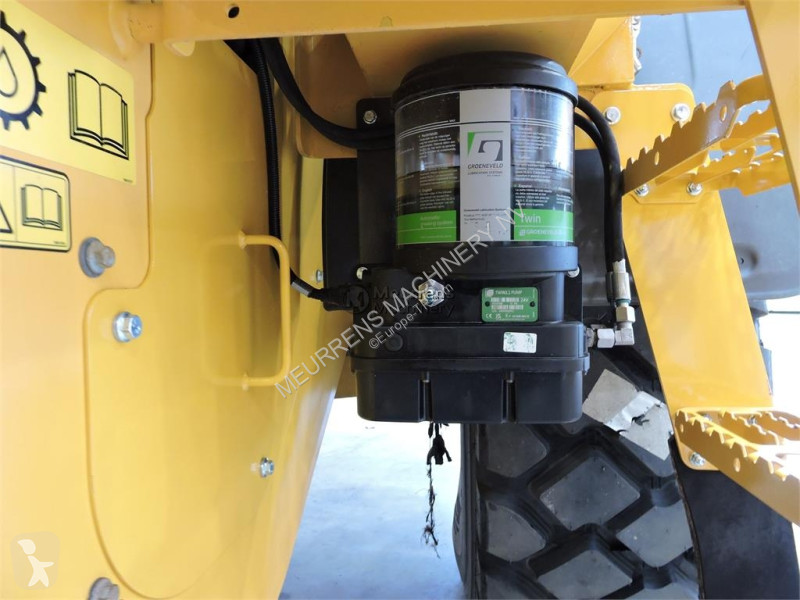 مُحمّلة Volvo New Bucket + Tyres