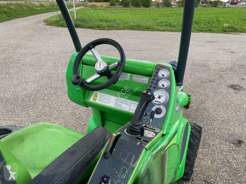 Pá carregadora Avant tecno M 528 EIPTT...