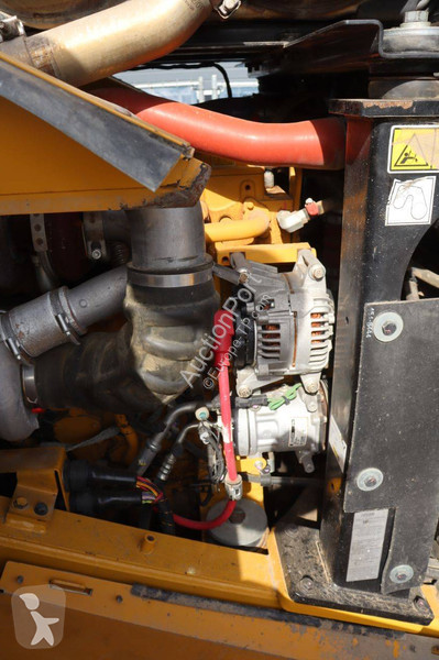 Shovel Caterpillar M