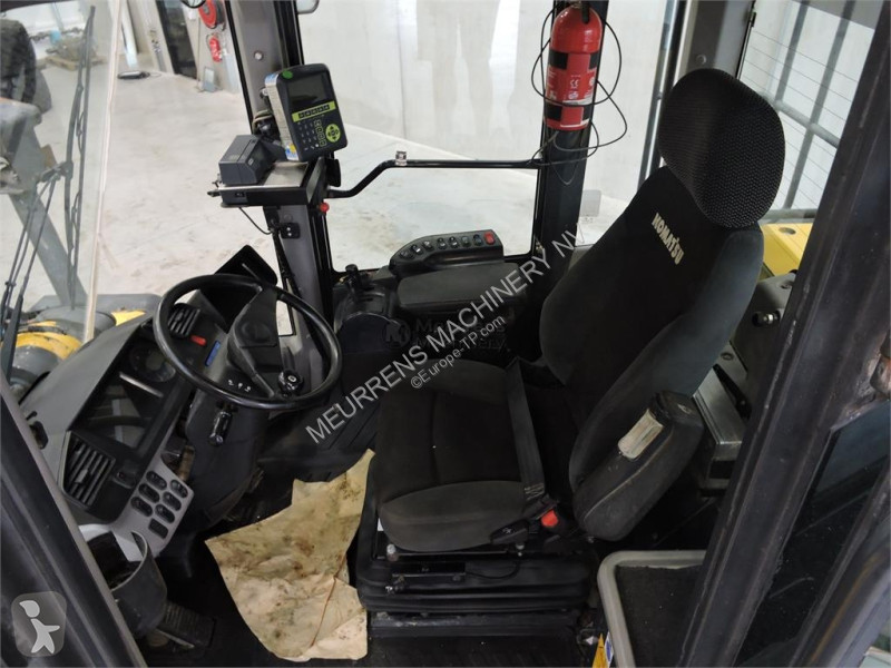 Nakladač Komatsu