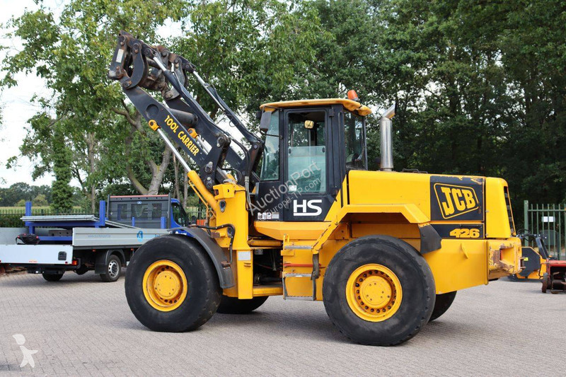 Nakladač JCB