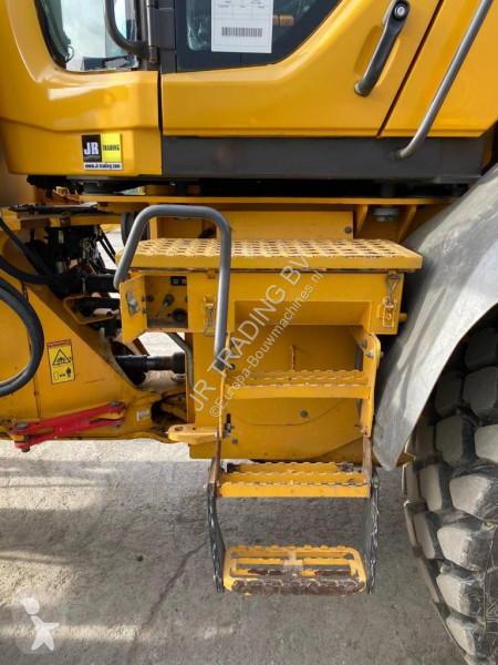 Chargeuse Volvo (High tip bucket)
