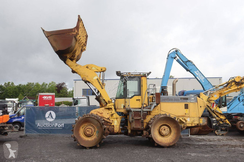 Chargeuse Komatsu WF450-3D